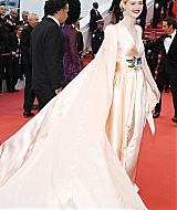 totally_elle_cannes_openingceremony_19_.jpg