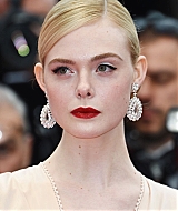totally_elle_cannes_openingceremony_19__15.jpg