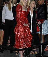 totally-elle-candid-2017-01-27-005.jpg
