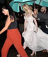 totallyelle-candid-2018-05-03-arriving-at-tiffany-006.jpg