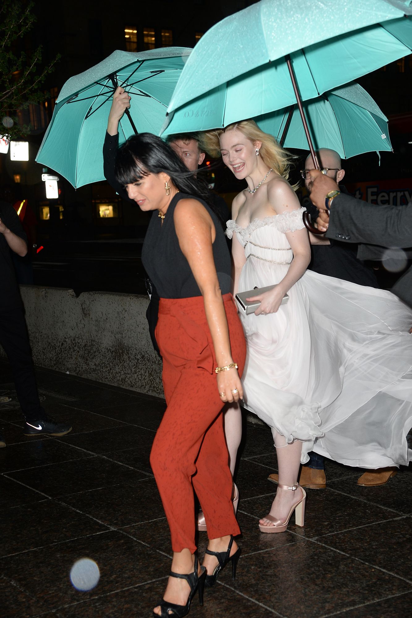 totallyelle-candid-2018-05-03-arriving-at-tiffany-005.jpg