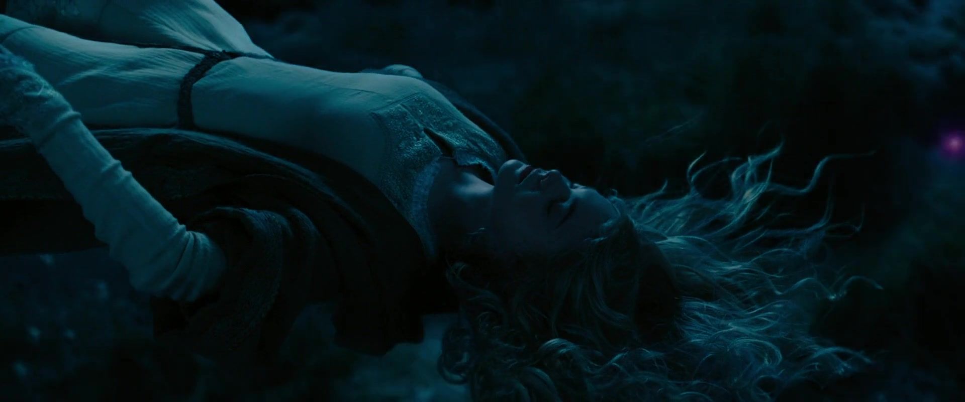 totallyelle-maleficent-screencaptures-016.jpg