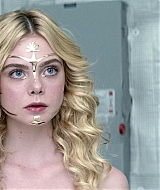 totallyelle-theneondemon-screencaptures-124.jpg