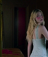 totallyelle-theneondemon-screencaptures-328.jpg