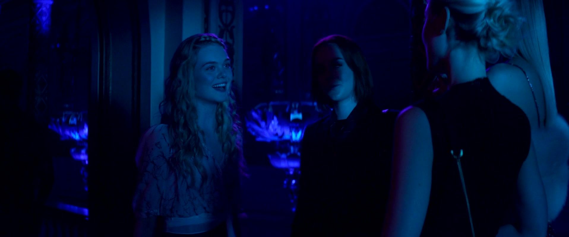 totallyelle-theneondemon-screencaptures-031.jpg