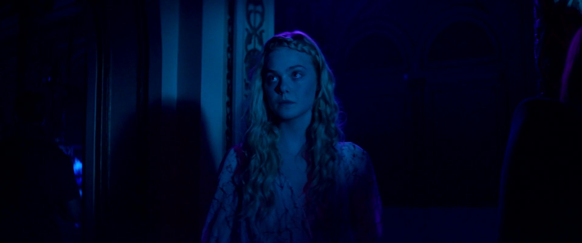 totallyelle-theneondemon-screencaptures-034.jpg