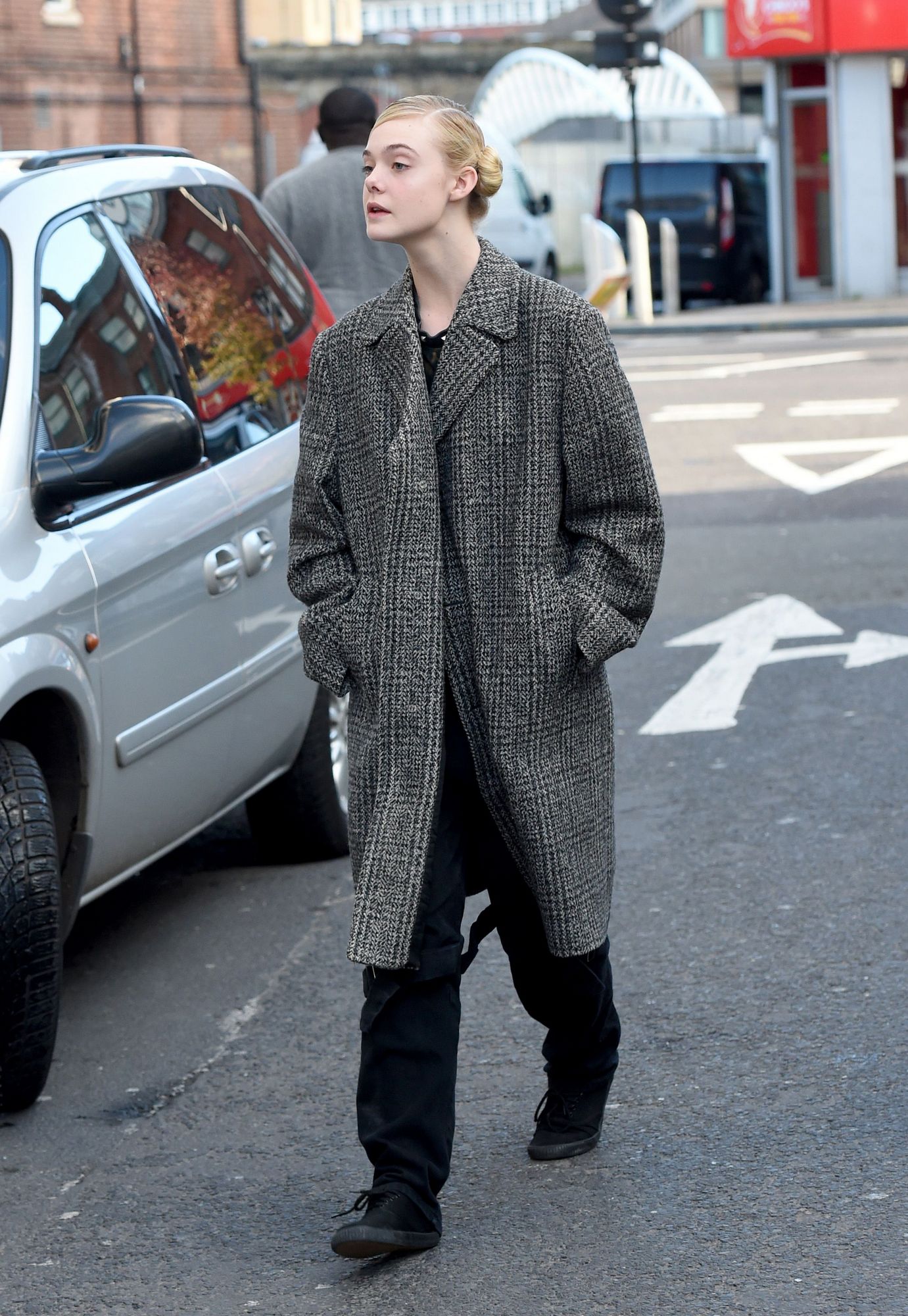 totally-elle-howtotalk-set-20151113-004.jpg