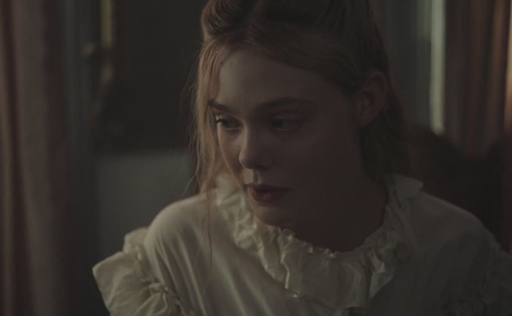 totally-elle-thebeguiled-trailer-011.jpg