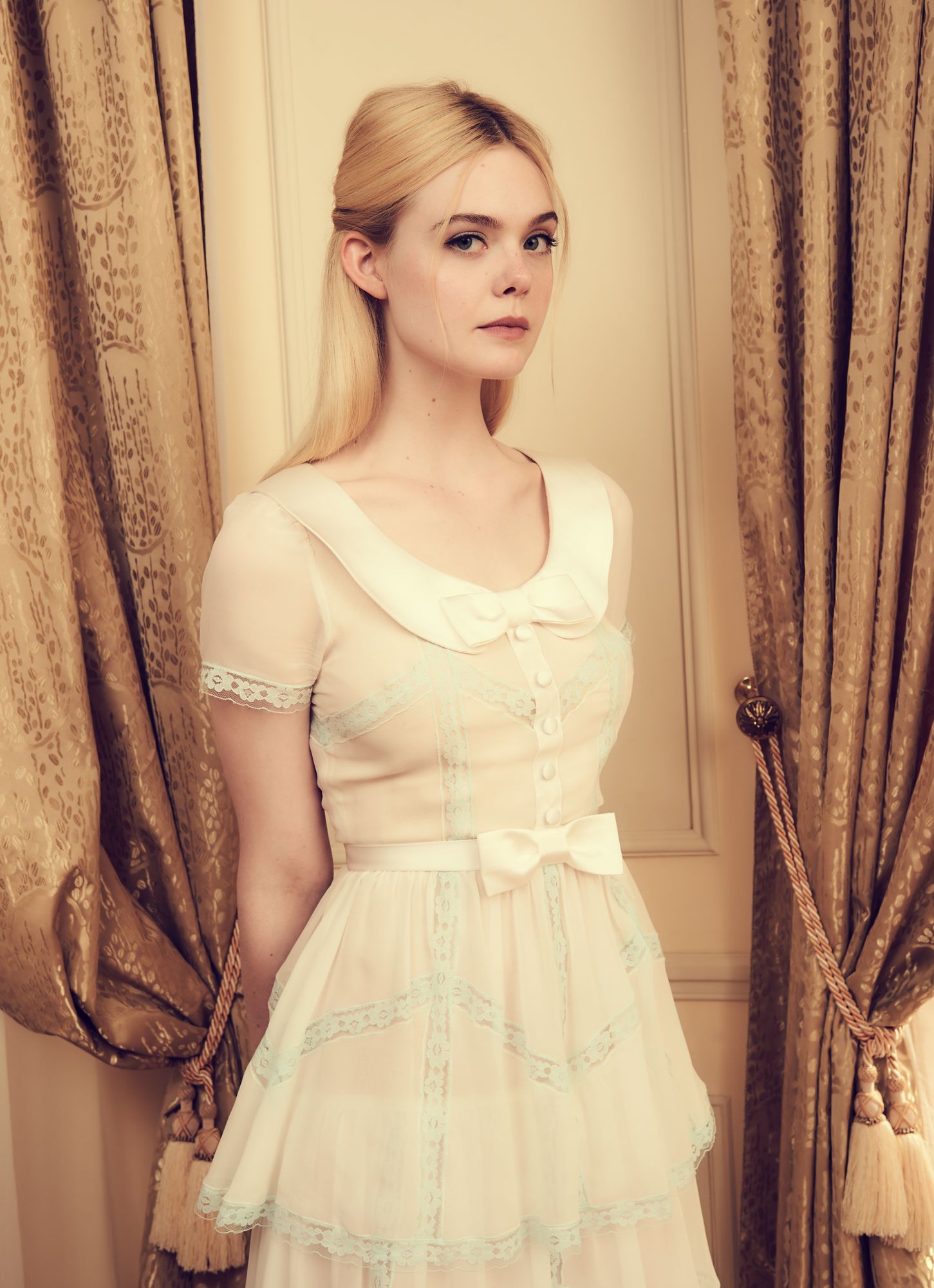 totallyelle-photoshoot-2017-michaelbuckner-001.jpg