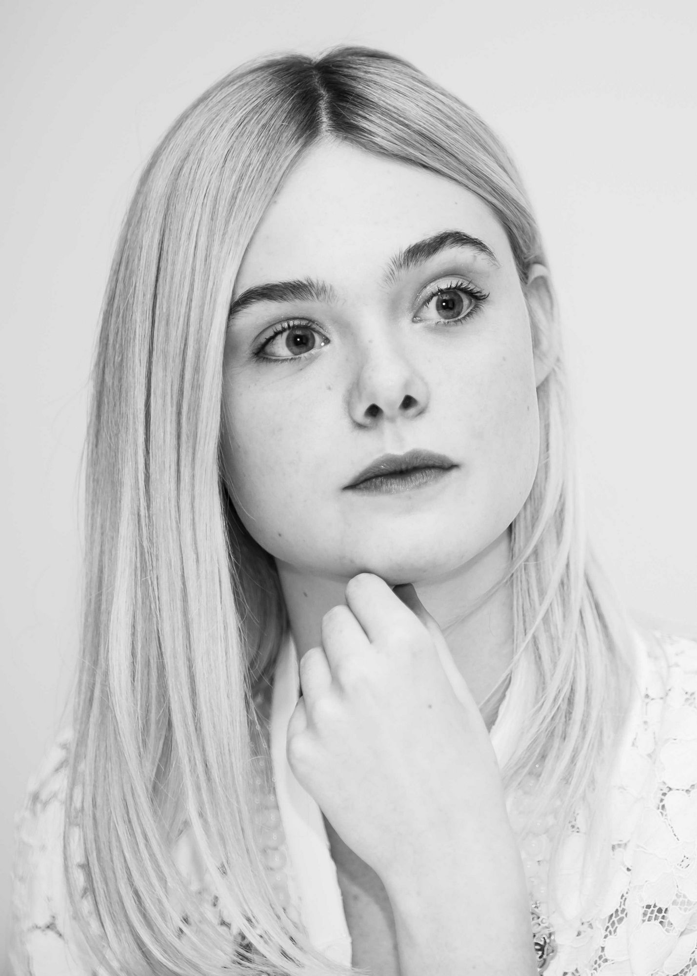 totally-elle-2015-trumbo-portraits-038.jpg