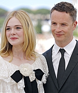 totally-elle-2016-neon-demon-cannes-photocall-287.jpg