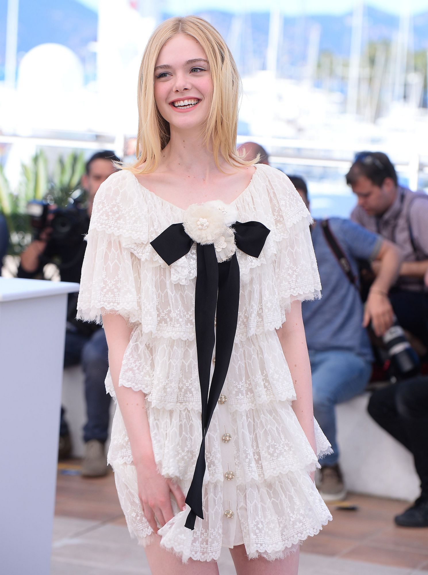 totally-elle-2016-neon-demon-cannes-photocall-178.jpg