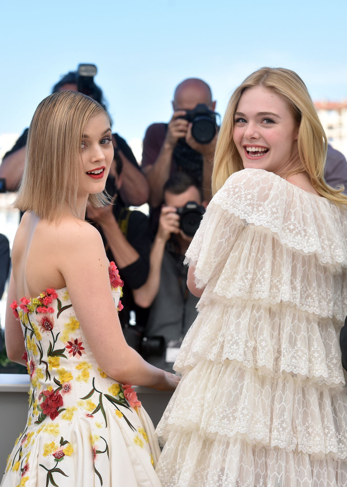 totally-elle-2016-neon-demon-cannes-photocall-322.jpg