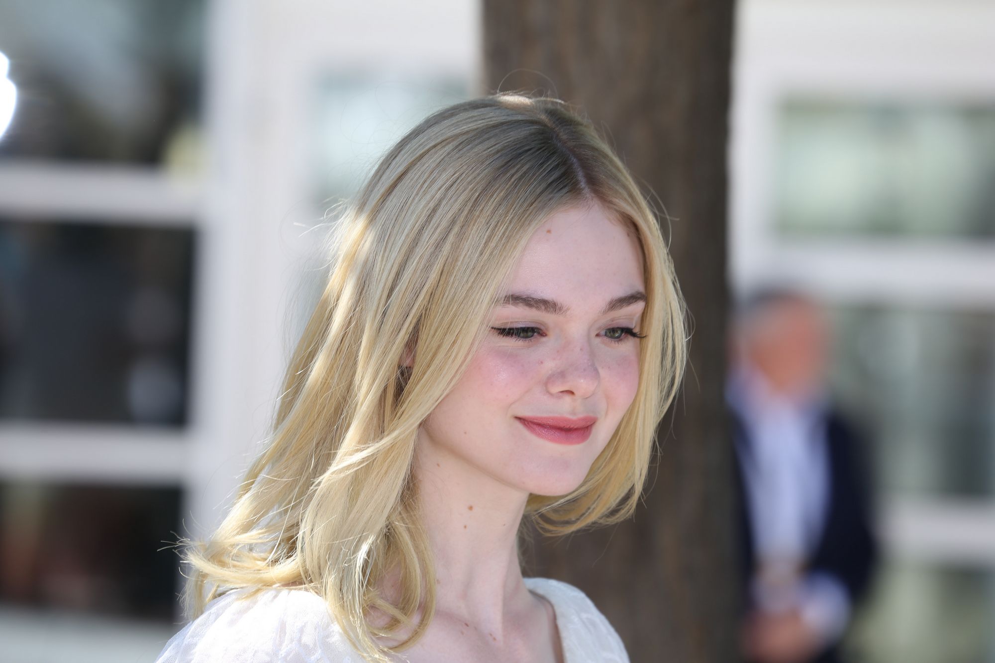 totally-elle-2016-neon-demon-cannes-photocall-435.jpg