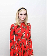 totally-elle-2016-neon-demon-conference-013.jpg
