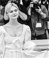 totallyelle-2017-05-23-thebeguiled-photocall-cannes-431.jpg