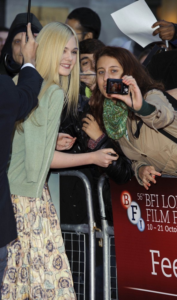 premieres_gingerandrosalondon080.jpg
