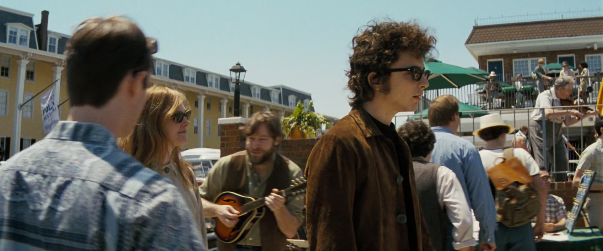 A_Complete_Unknown_2024_1080p_014431.jpg