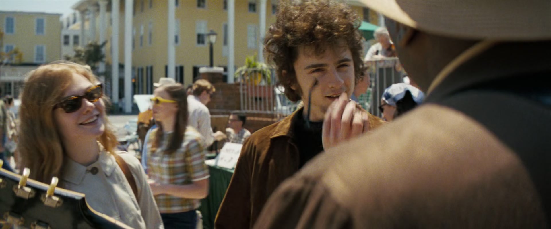 A_Complete_Unknown_2024_1080p_014447.jpg