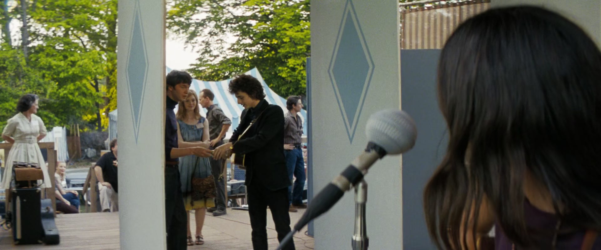 A_Complete_Unknown_2024_1080p_014817.jpg