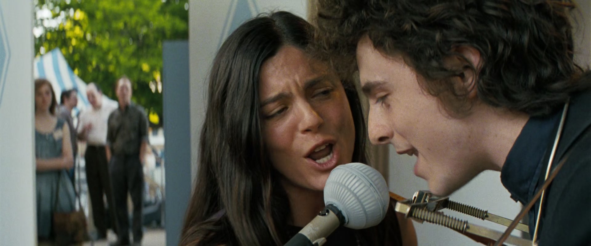 A_Complete_Unknown_2024_1080p_014989.jpg